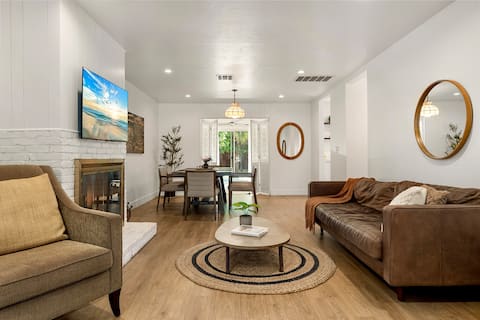 1970s 3BR/1BA Inglewood House w/Backyard & Hot Tub