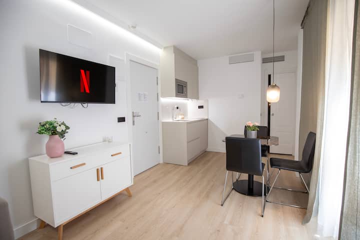 Precioso Apartamento En El Centro. - Madrid