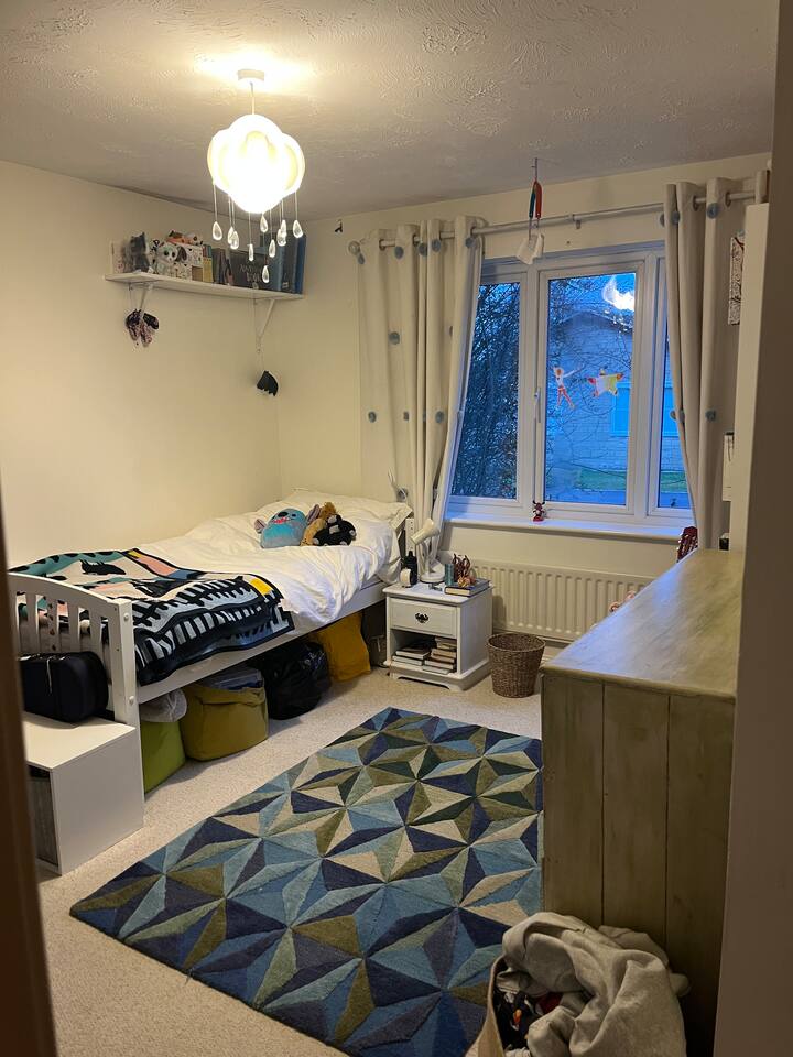 غرفة النوم 2