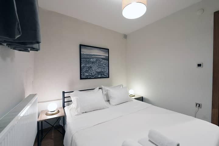 Stylish, Delightful, 1 Bedroom+cute Courtyard - Istanbul