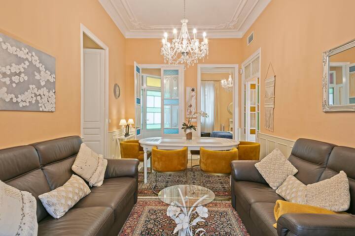 Modernist villa,private garden & pool in Barcelona gallery image 4