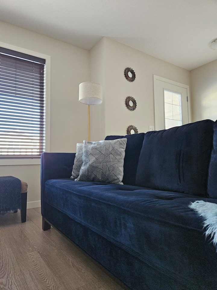 2-br | Private Garage | Balcony | Near Yqr Airport - Regina