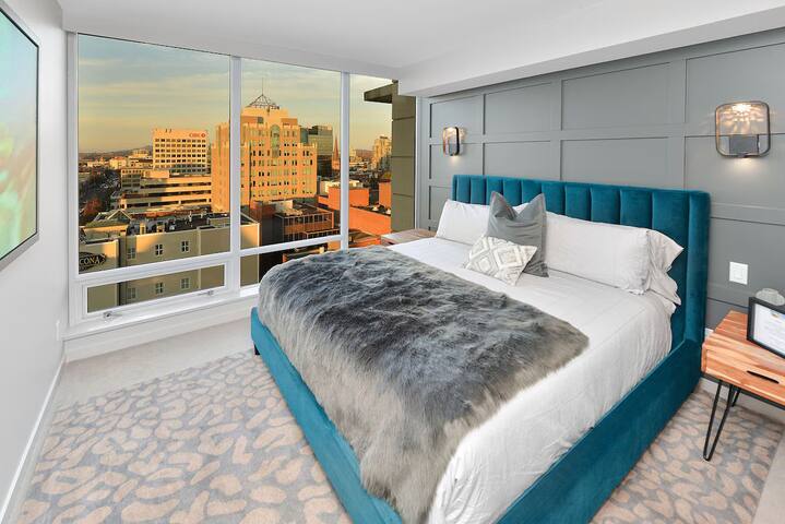 Waterfalls Hotel – Two Bedroom View Condo gallery image 3