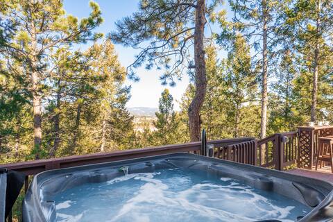 Mountain Luxe Views*2 Acres*HotTub*3 Decks*Dogs OK