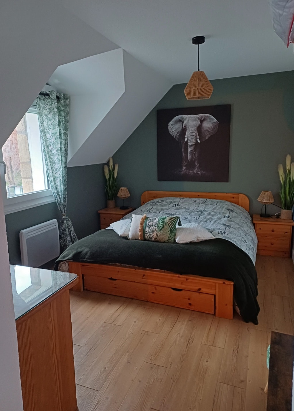 Chumba cha kutazama bahari kilicho na kitanda cha watu wawili