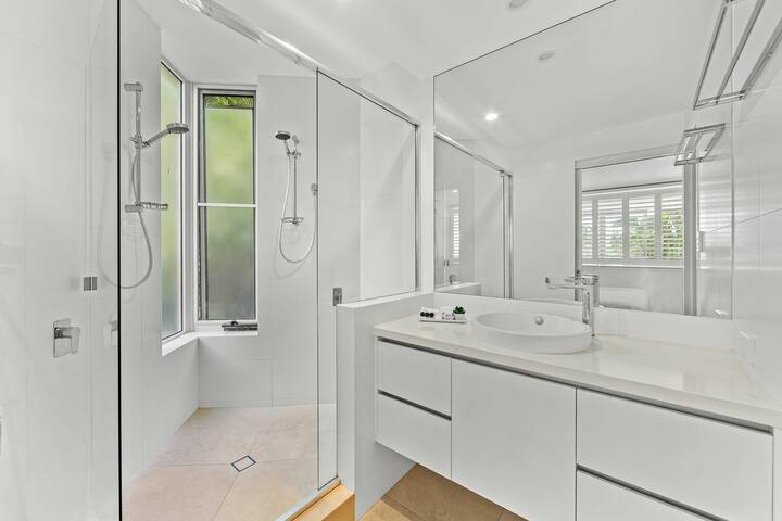 Two Bedroom River views – Picture Point Terraces gallery image 2