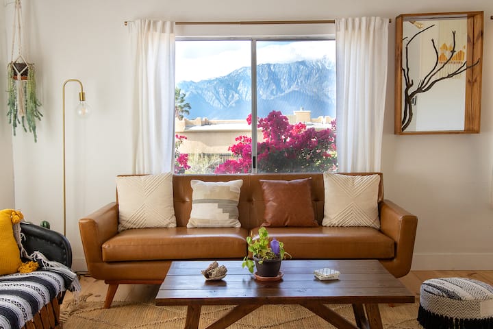 Cozy Home Located In 'Spa Town' - Desert Hot Springs, CA