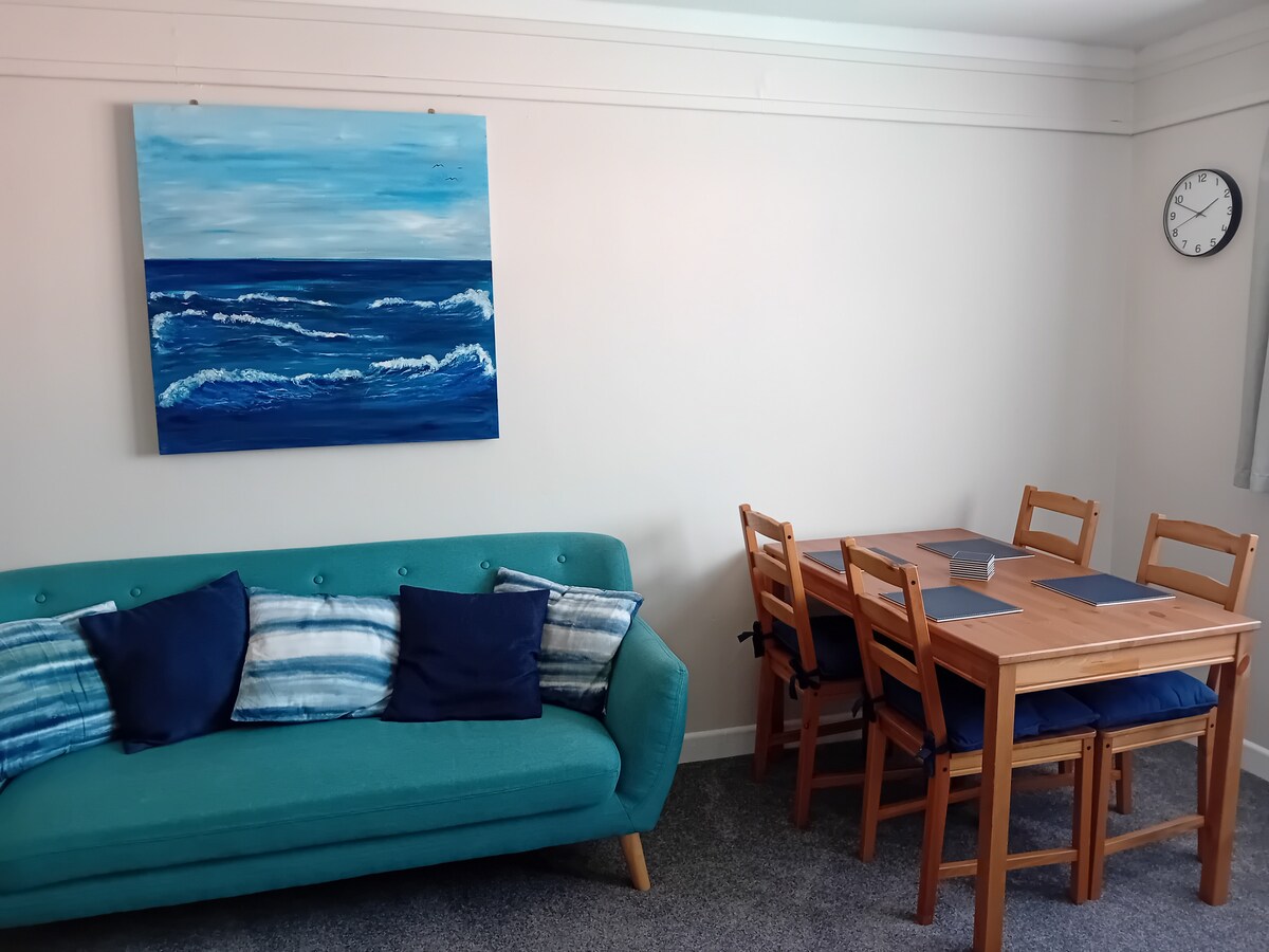 Top Airbnb: Seaside Holiday Flat with Pool in Paignton, Torbay en Marldon