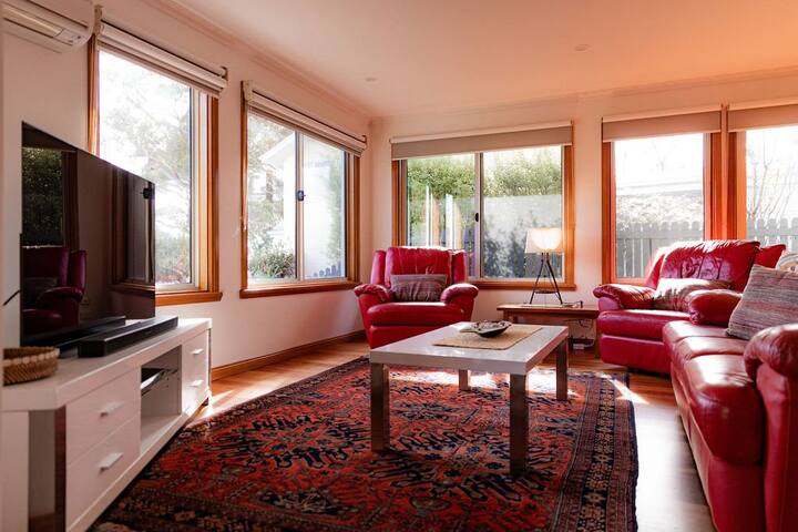 The House | Cod Rock Point - Bicheno