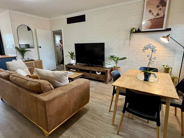 Stylish 3 Bedroom – Managers Apartment gallery image 2