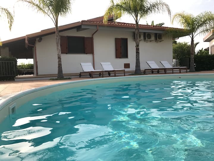 Exclusive Villa with private pool in Capo Vaticano