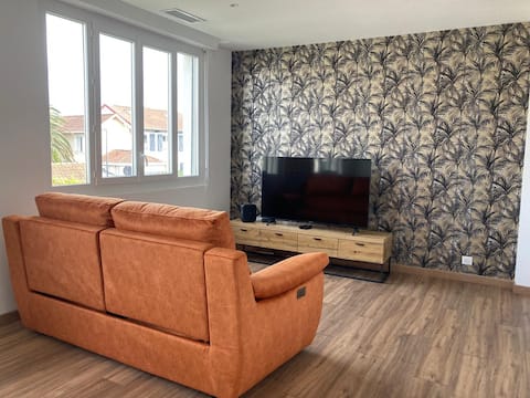 Top Airbnb: Golf Phare Biarritz apartment 5 minutes from the beaches à Anglet