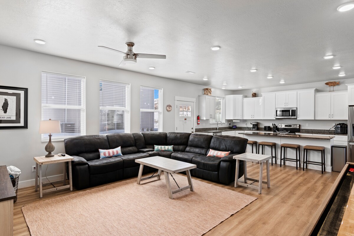 Top Airbnb: 4 bed 4bath beautiful Close to marina and downtown in Garden City