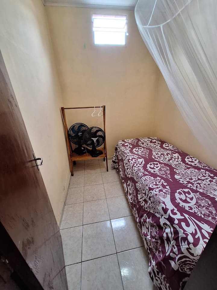 غرفة النوم 2