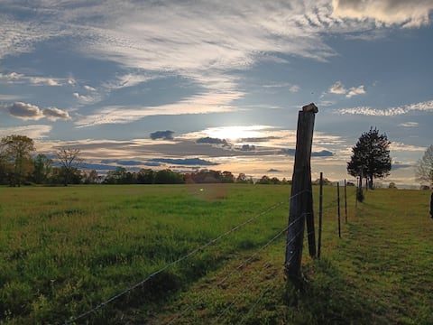 Scenic Farm with lots of extras & lots of room