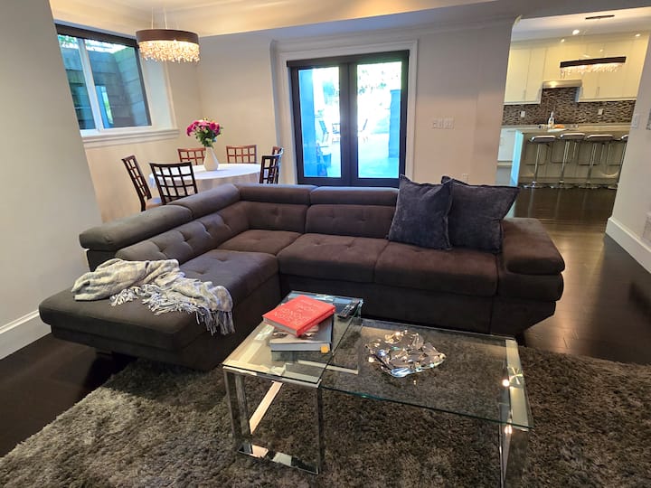 The Blackwood Suite L Spacious, Modern, Serene - Surrey