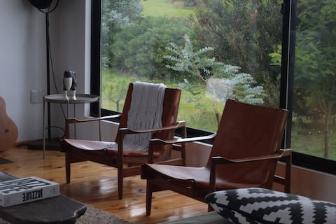 Anuncio de Airbnb popular: Casa Beltza- Great views and swimming pool en La Paloma