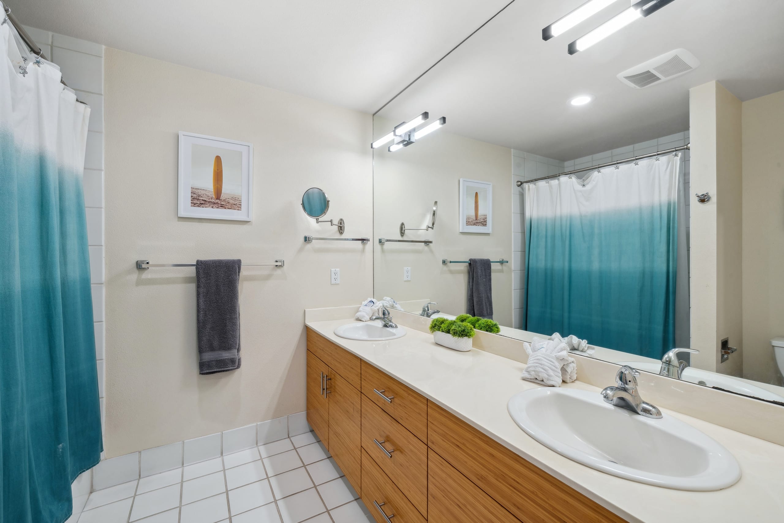 Condo in Kihei · ★4.99 · 1 bedroom · 2 beds · 2 baths - Image 39