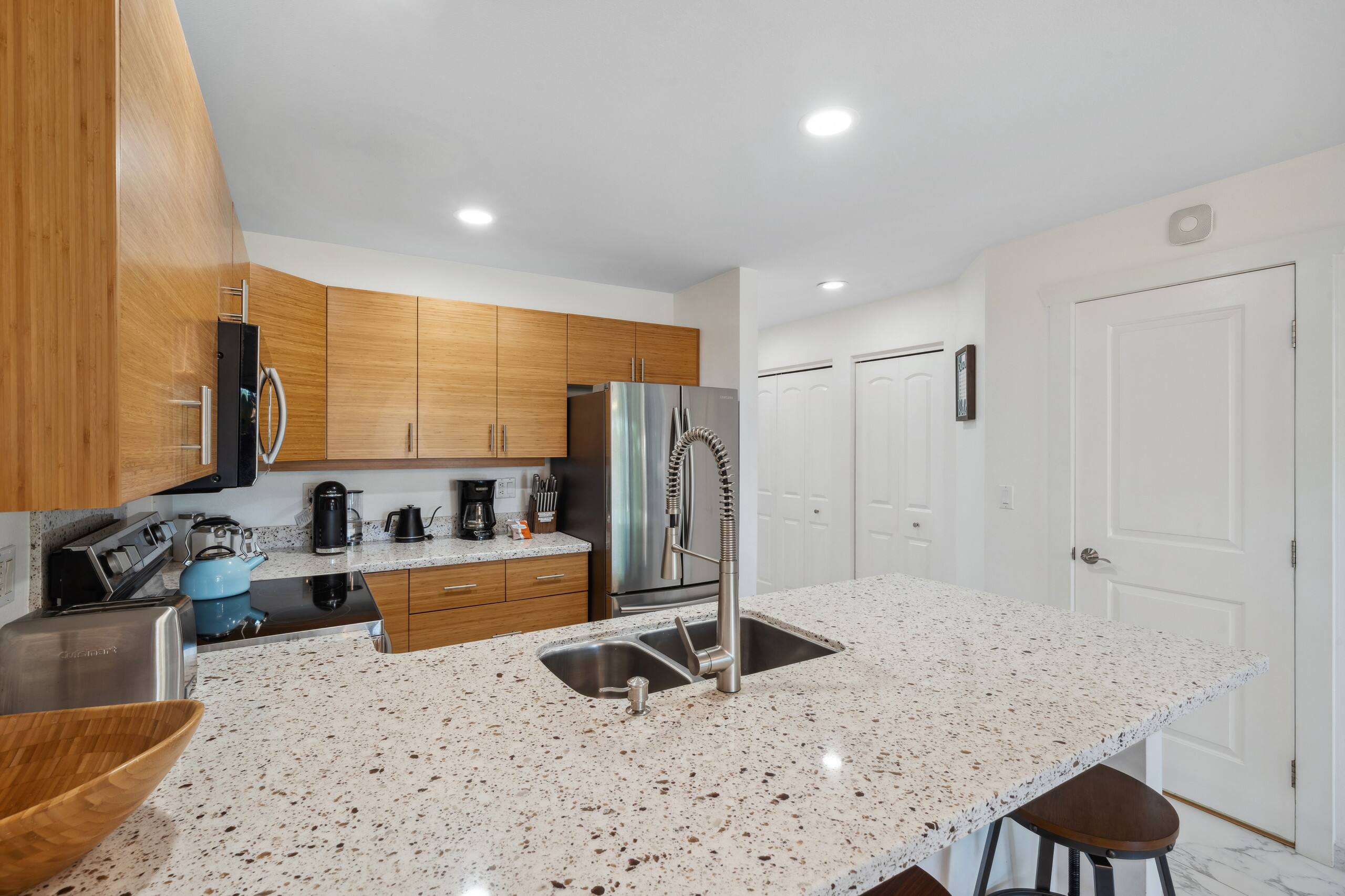 Condo in Kihei · ★4.99 · 1 bedroom · 2 beds · 2 baths - Image 22