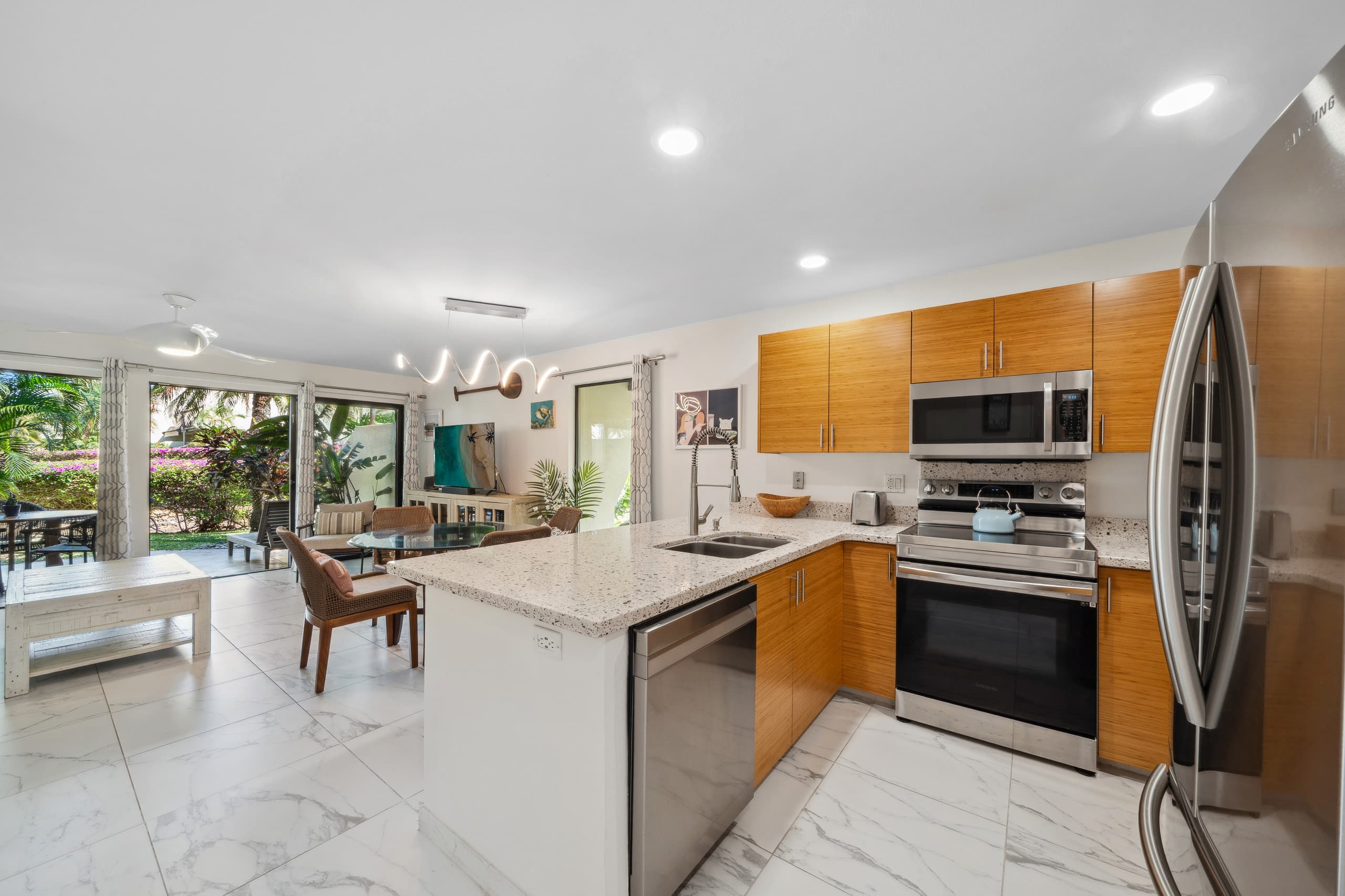 Condo in Kihei · ★4.99 · 1 bedroom · 2 beds · 2 baths - Image 18