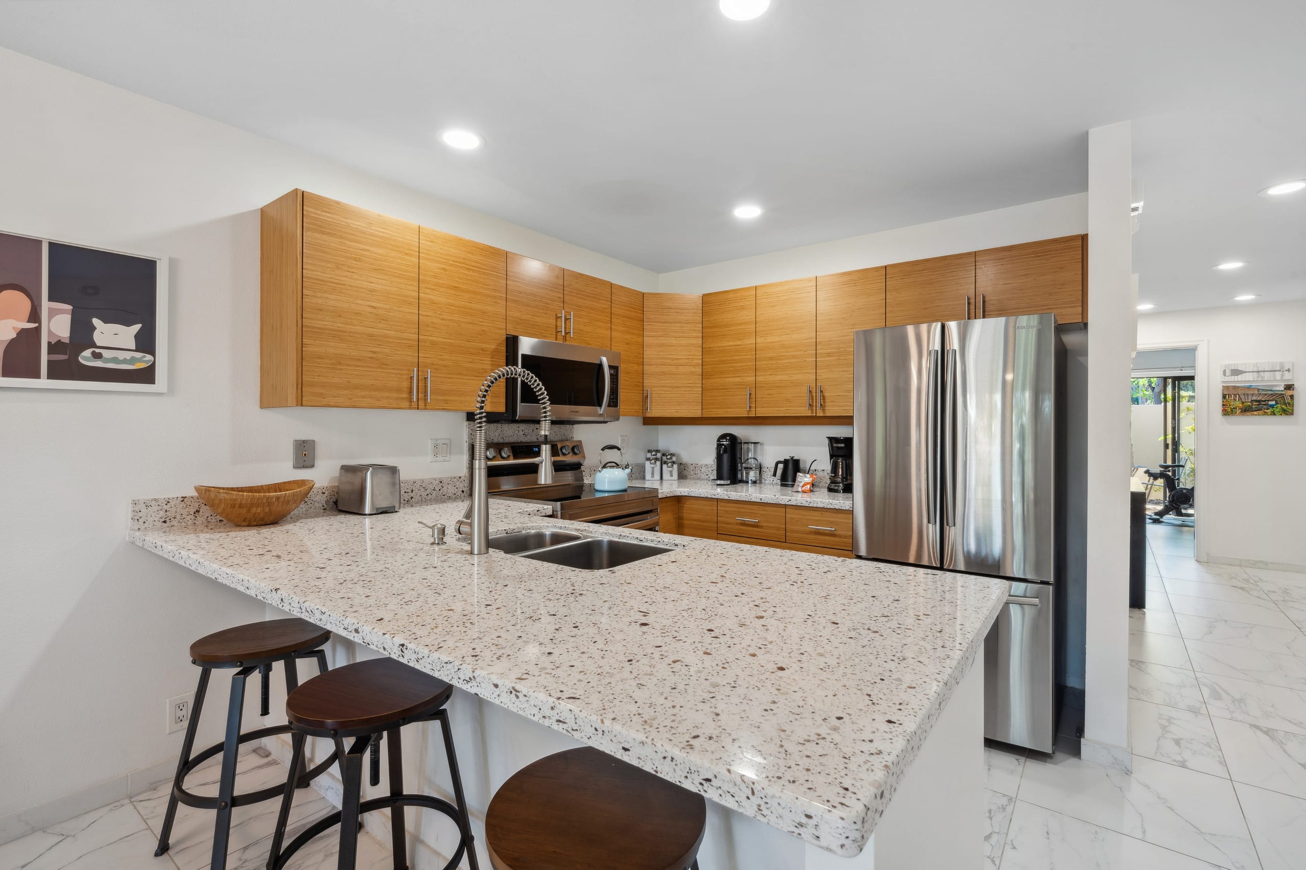 Condo in Kihei · ★4.99 · 1 bedroom · 2 beds · 2 baths - Image 13