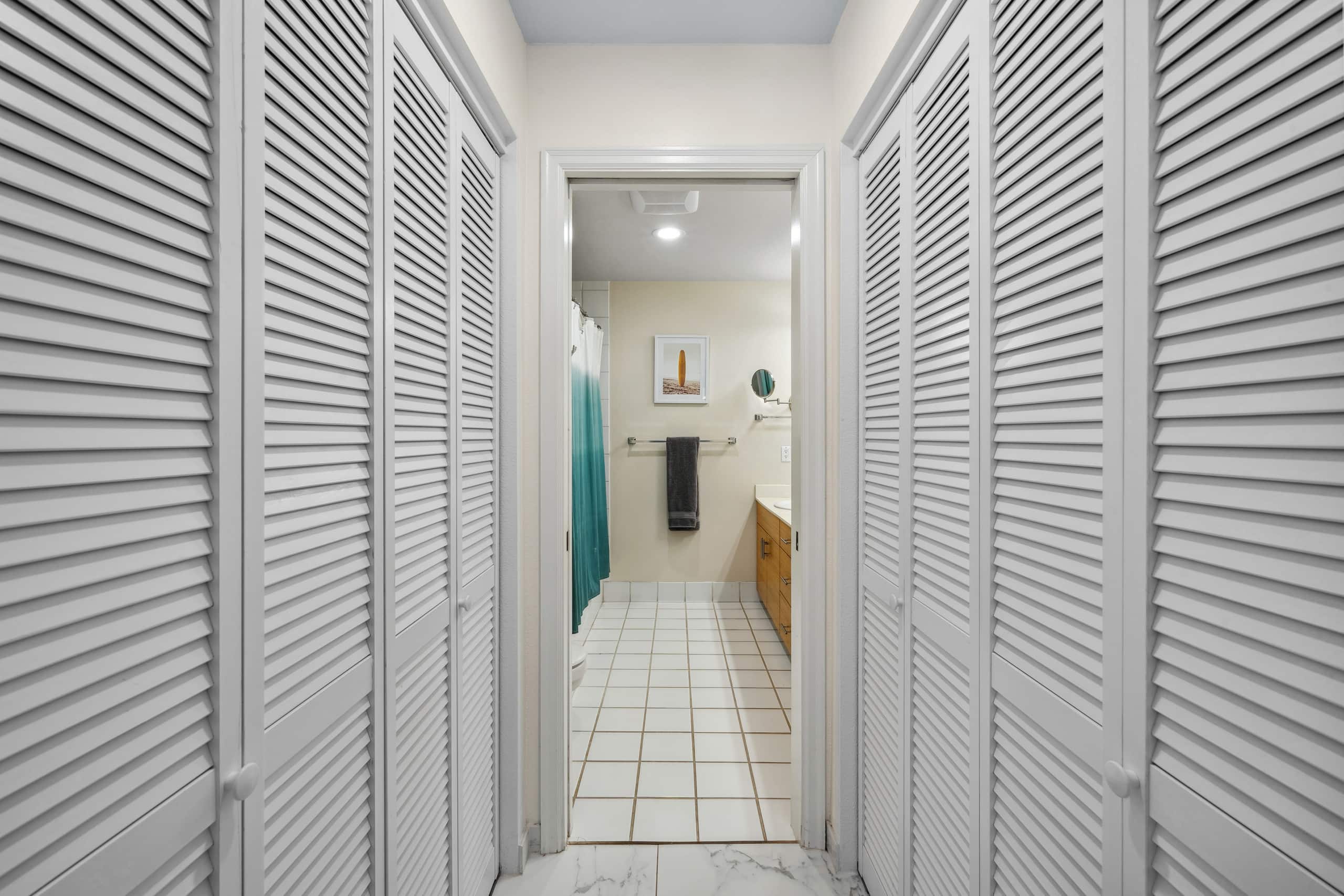 Condo in Kihei · ★4.99 · 1 bedroom · 2 beds · 2 baths - Image 40