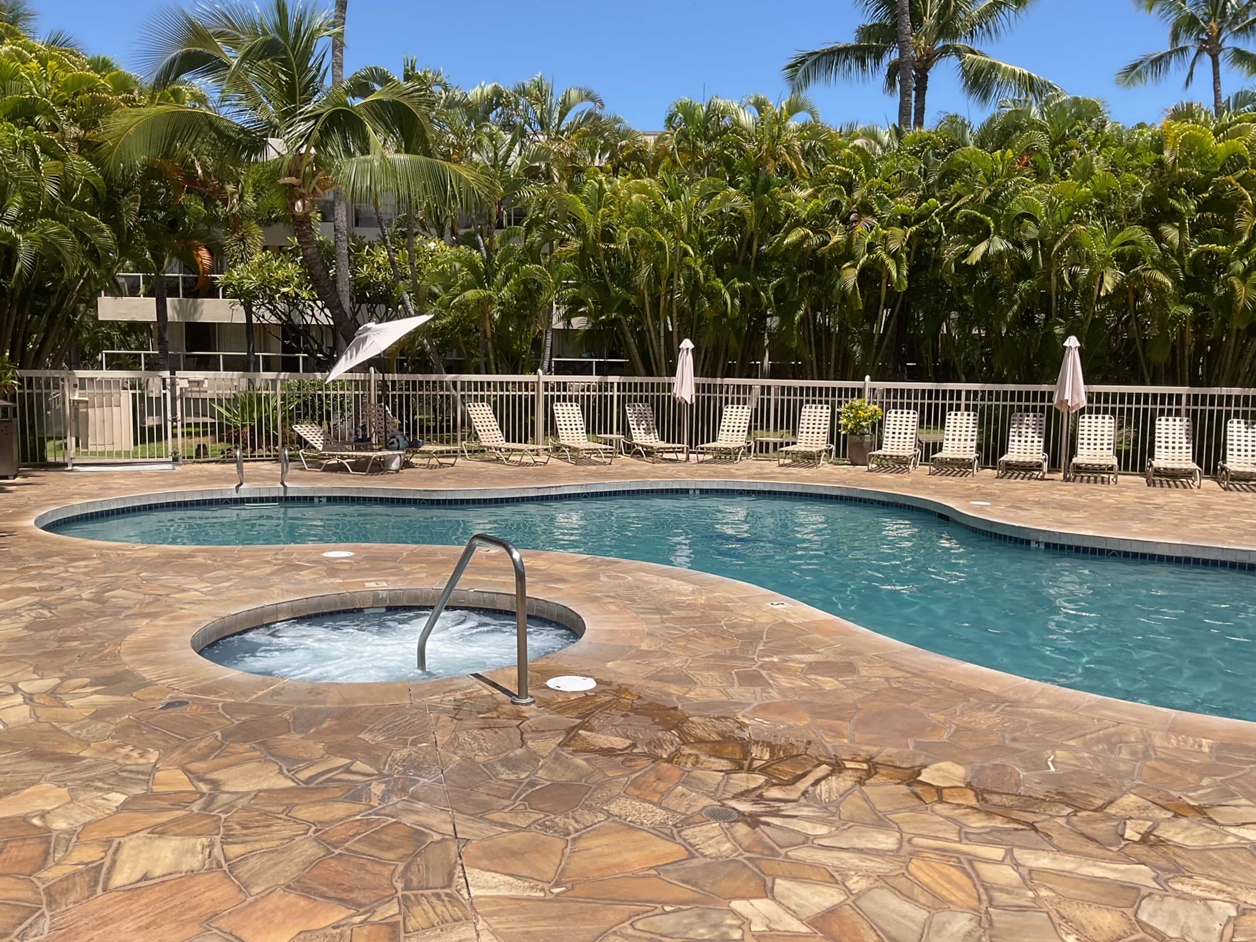 Spring Special / One Bedroom- Closest to beach! - Image 25