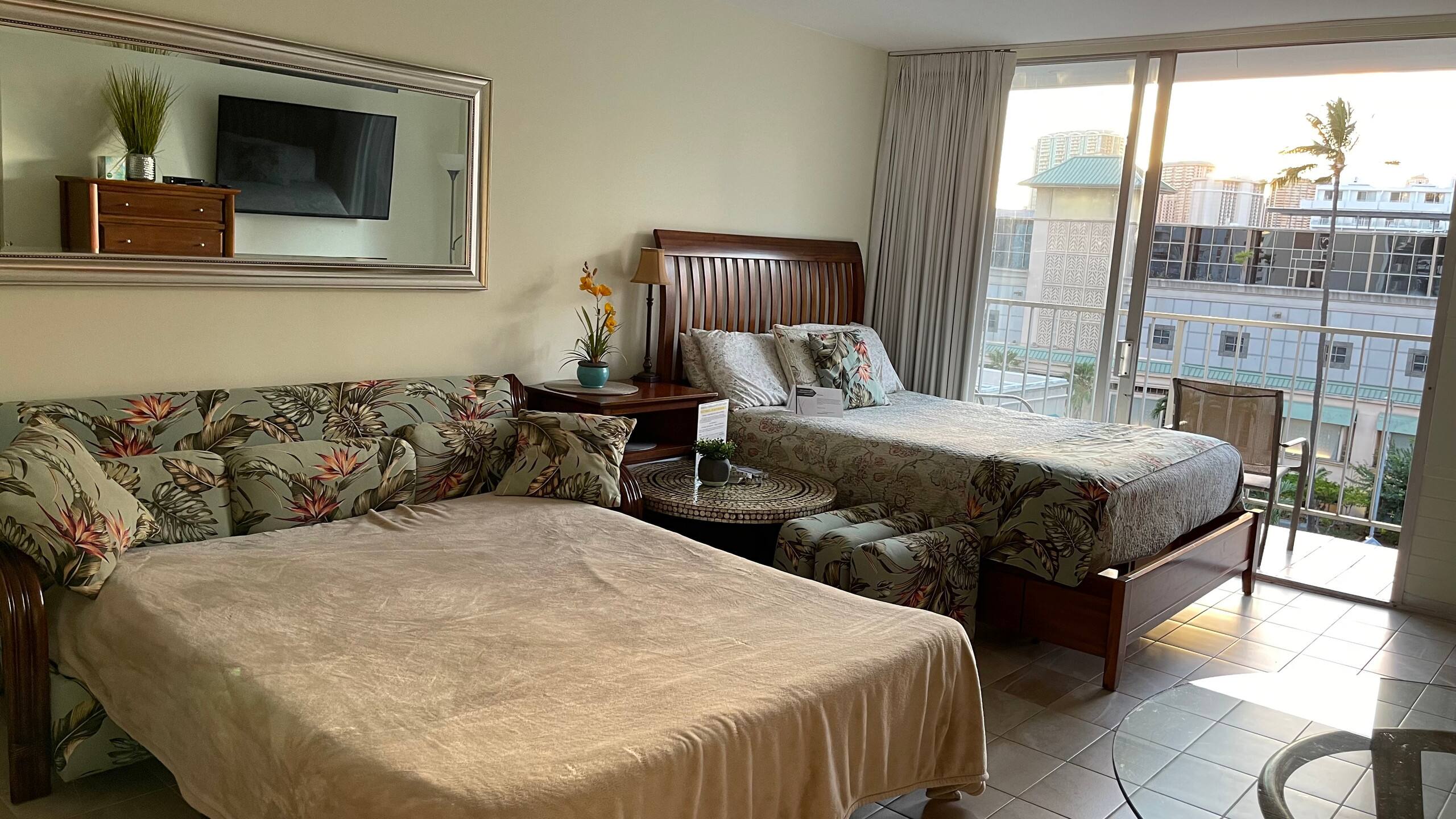 Condo in Honolulu · ★4.6 · Studio · 2 beds · 1 private bath - Image 50