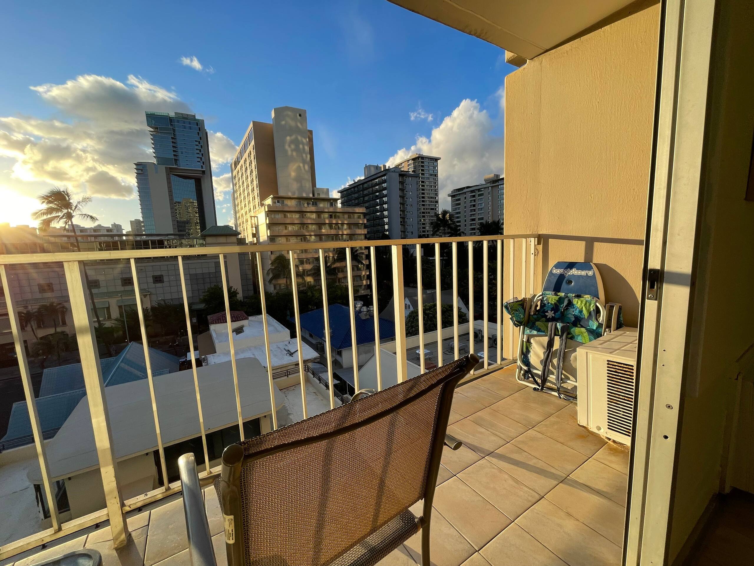 Condo in Honolulu · ★4.6 · Studio · 2 beds · 1 private bath - Image 29