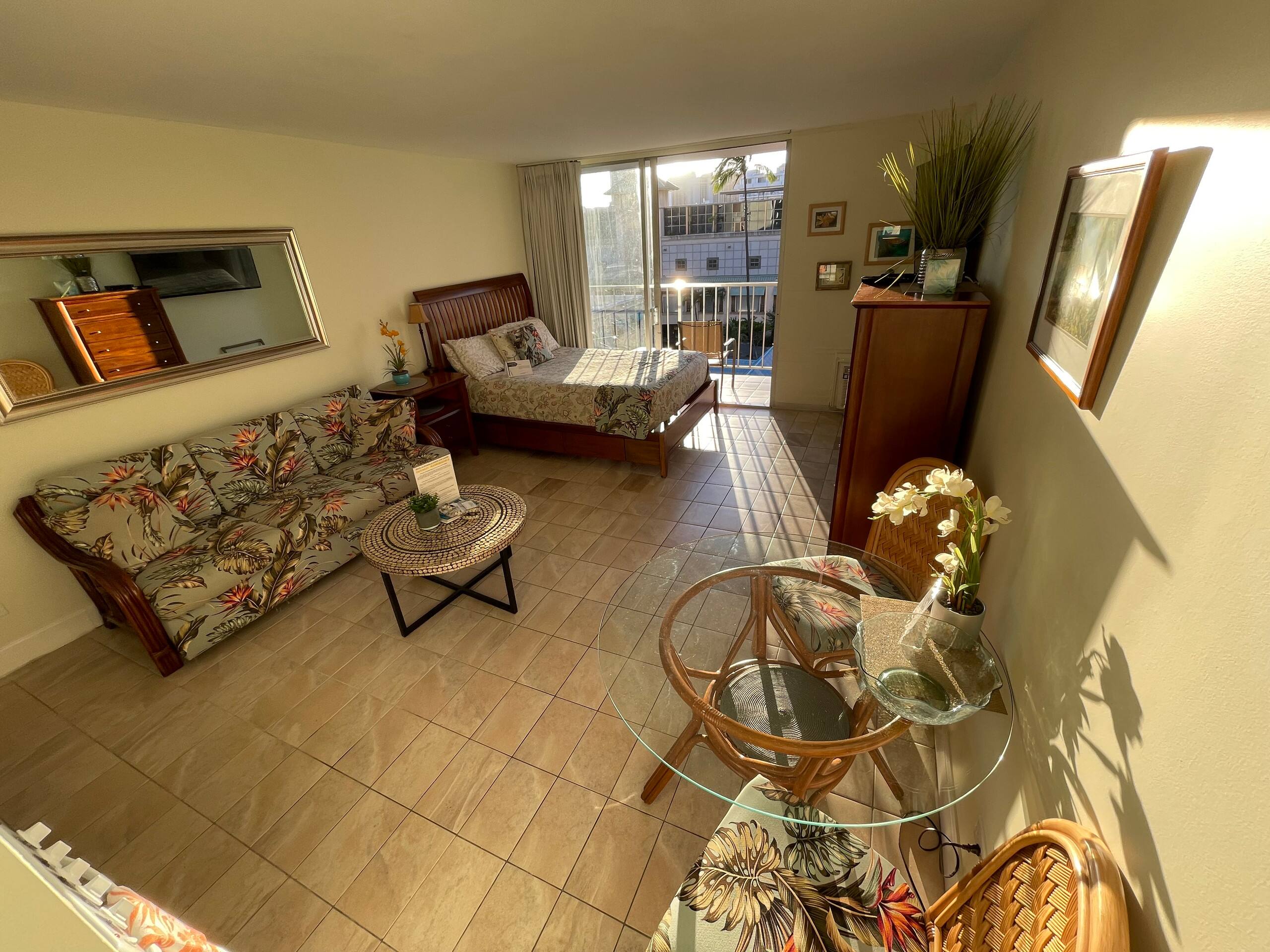 Condo in Honolulu · ★4.6 · Studio · 2 beds · 1 private bath - Image 17