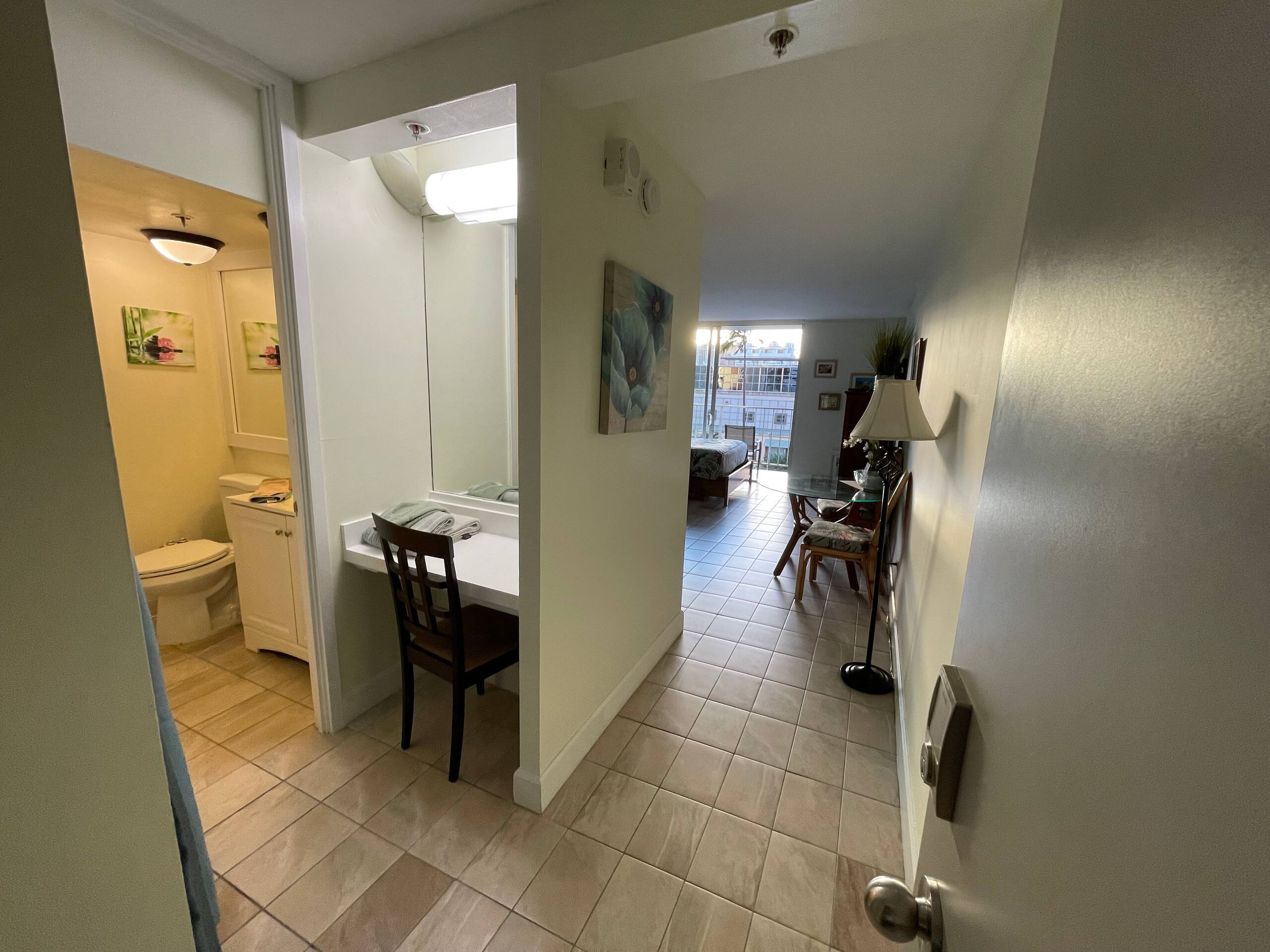 Condo in Honolulu · ★4.6 · Studio · 2 beds · 1 private bath - Image 58