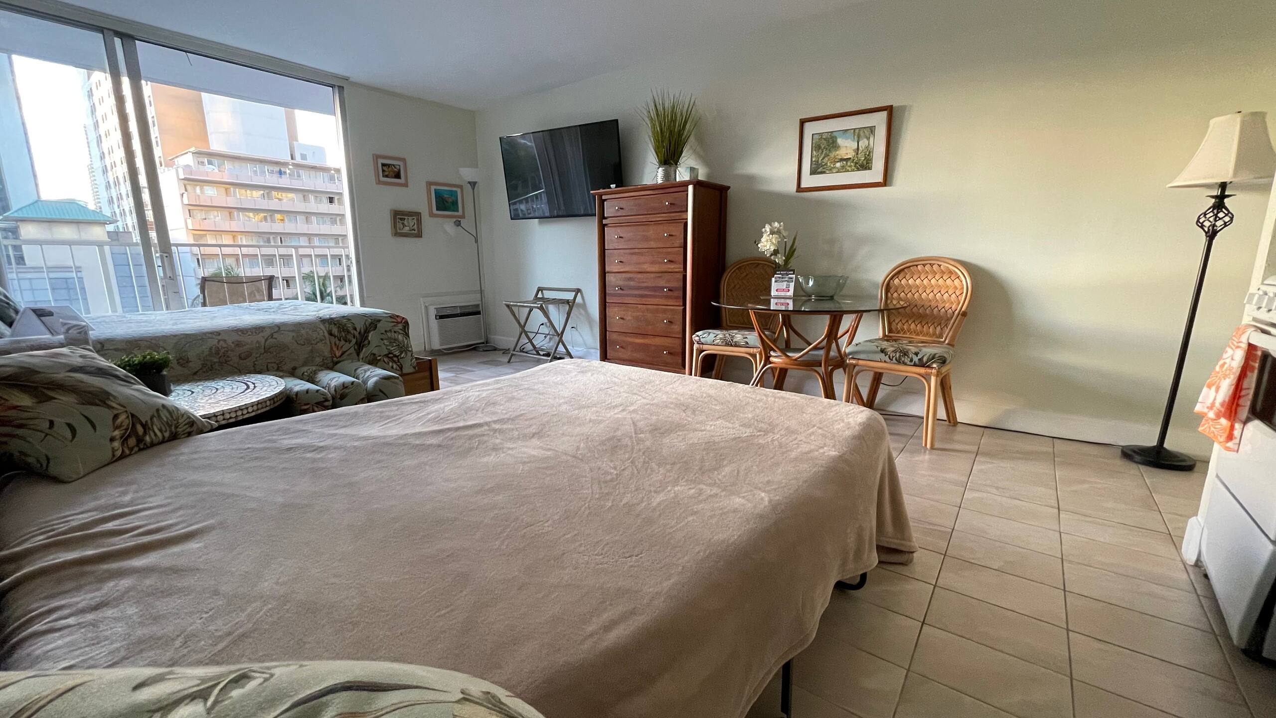 Condo in Honolulu · ★4.6 · Studio · 2 beds · 1 private bath - Image 18