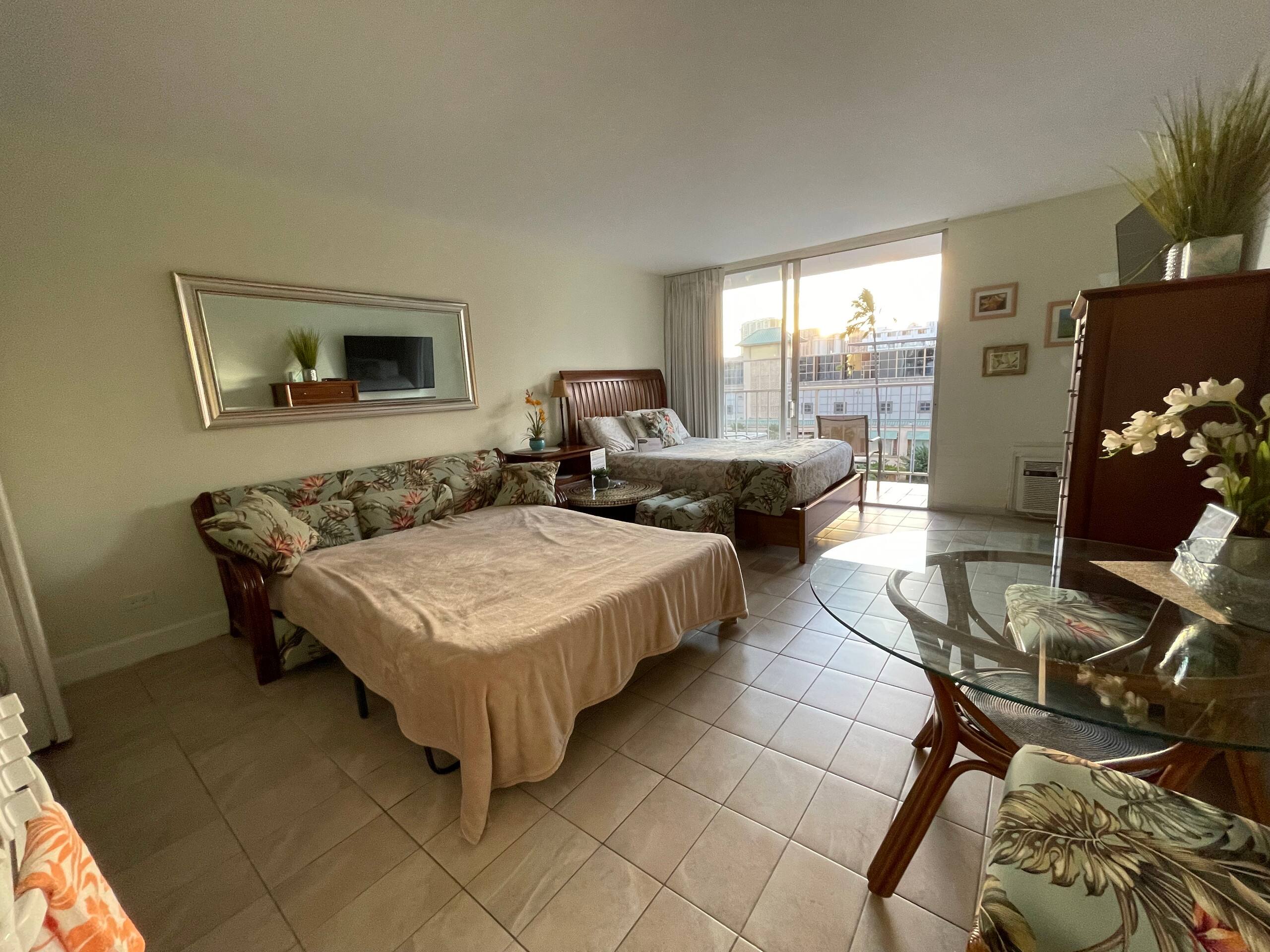 Condo in Honolulu · ★4.6 · Studio · 2 beds · 1 private bath - Image 40