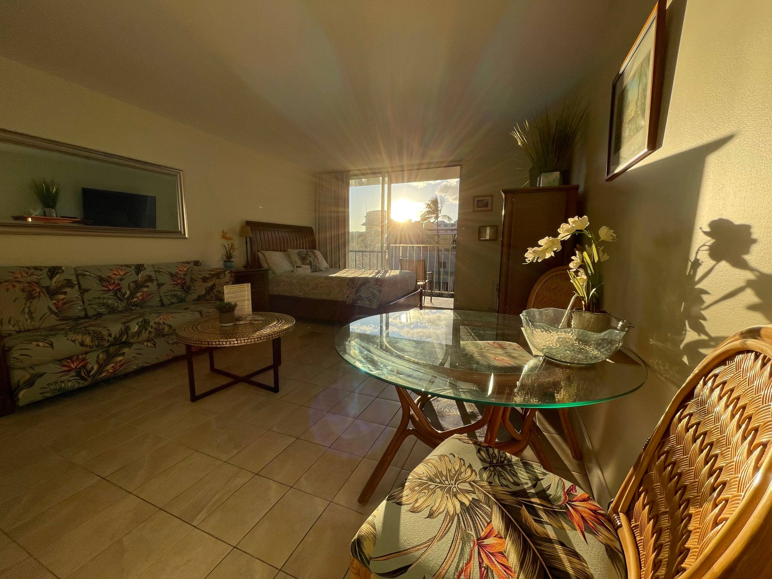 Condo in Honolulu · ★4.6 · Studio · 2 beds · 1 private bath - Image 16