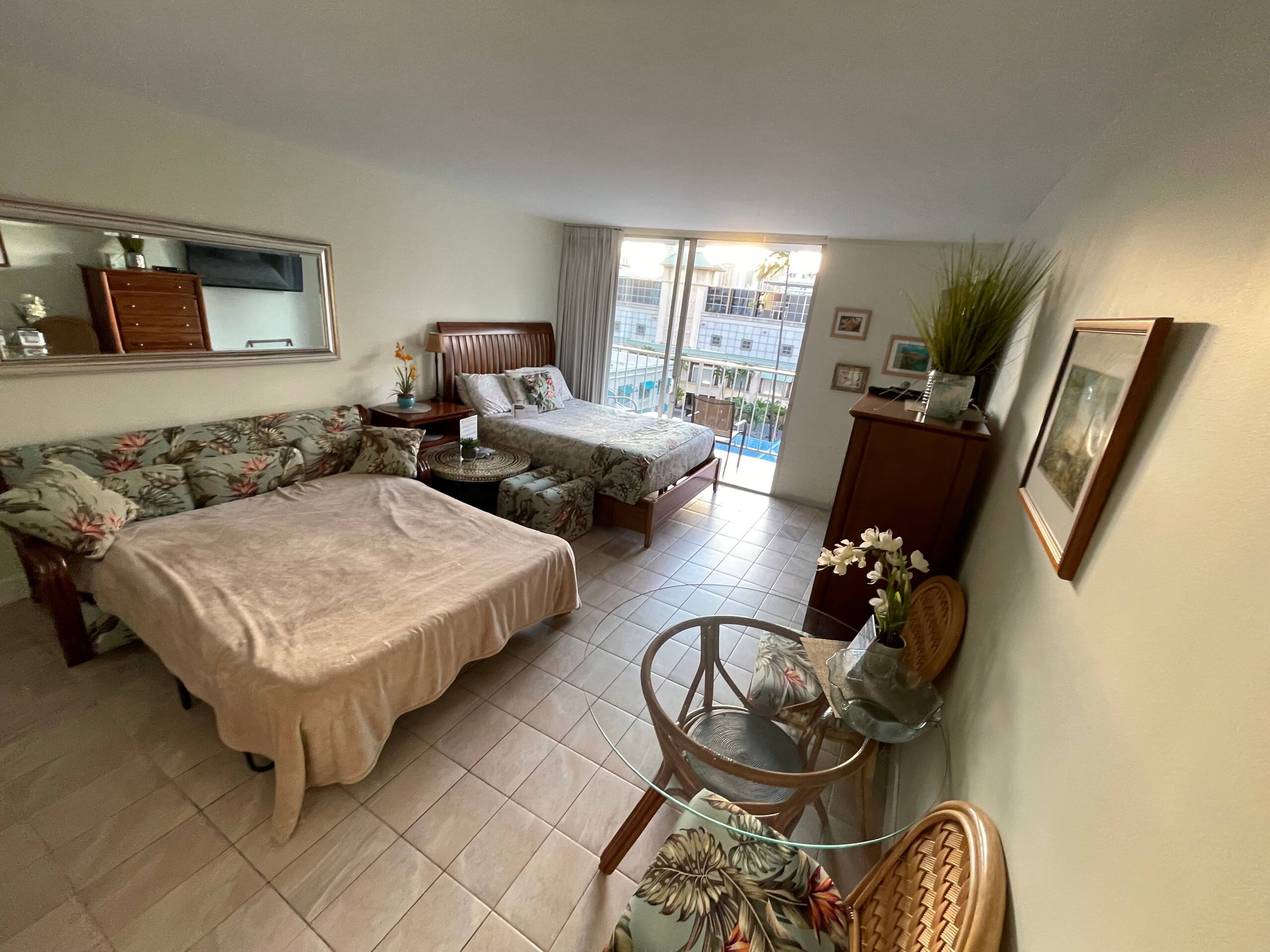 Condo in Honolulu · ★4.6 · Studio · 2 beds · 1 private bath - Image 42