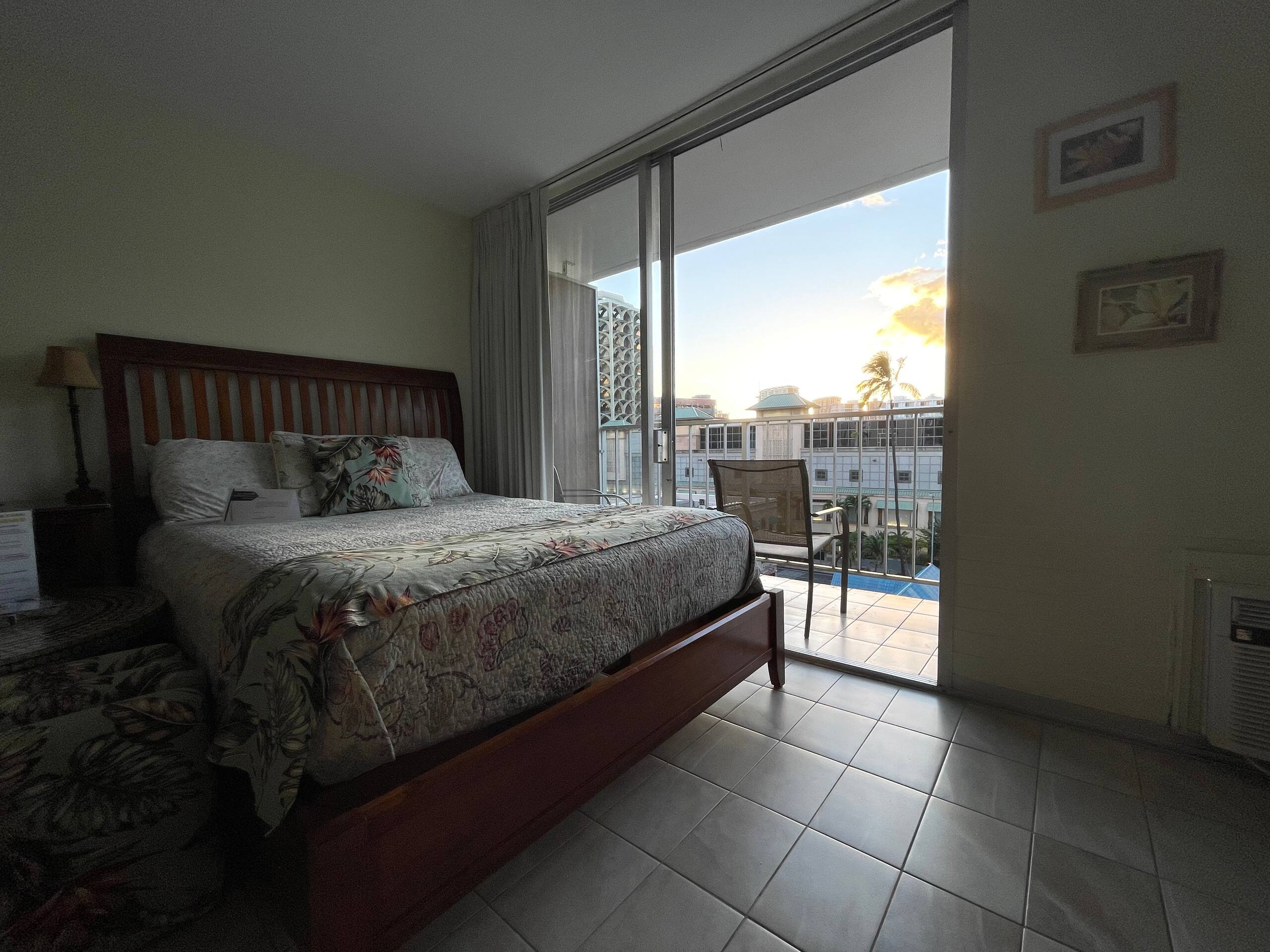 Condo in Honolulu · ★4.6 · Studio · 2 beds · 1 private bath - Image 41