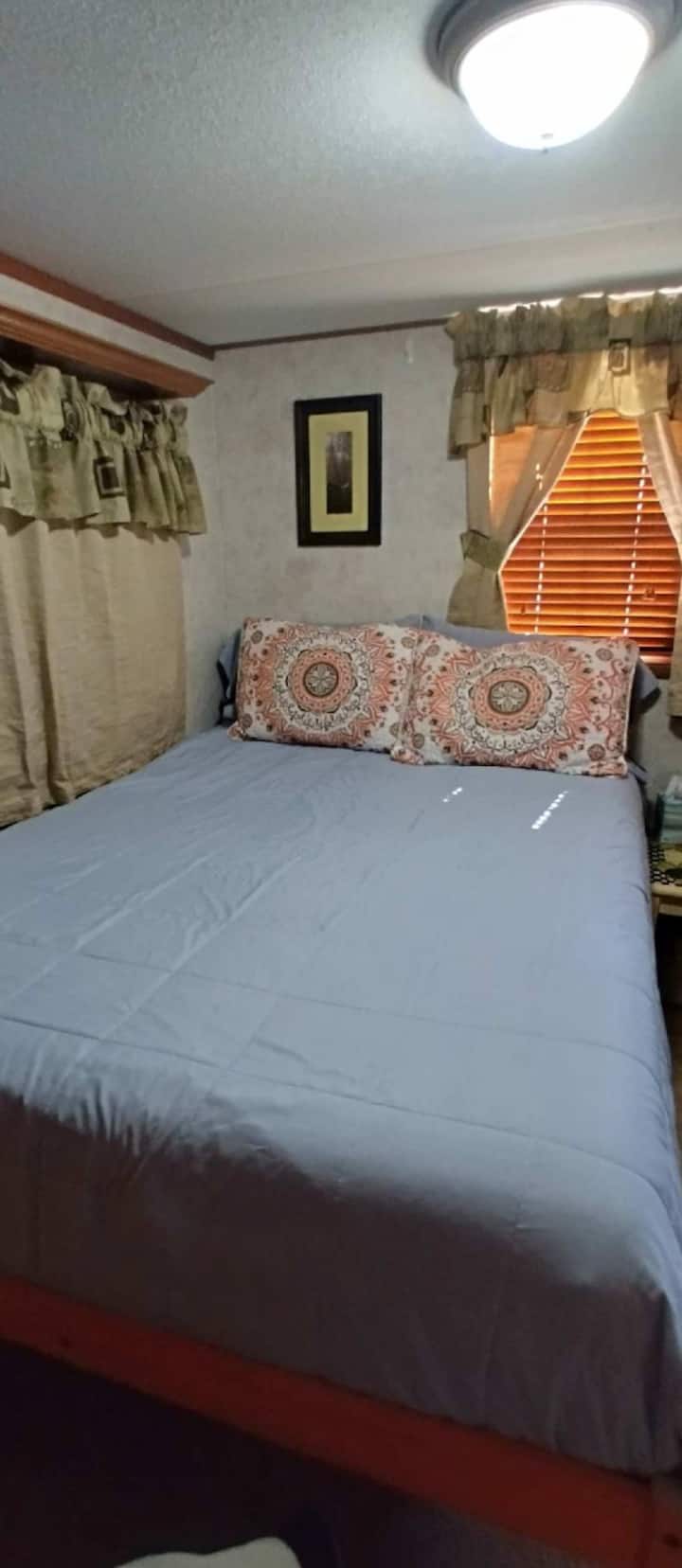 საძინებელი 1