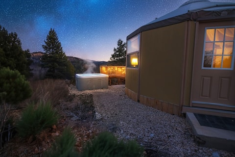 #4 Clifftop View Yurt HOT TUB Between Zion/Bryce