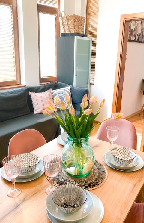 Ultra Central - Central Station on Main street