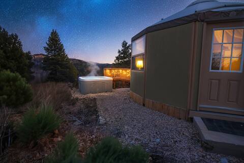 #3 Clifftop View Yurt HOT TUB Between Zion/Bryce
