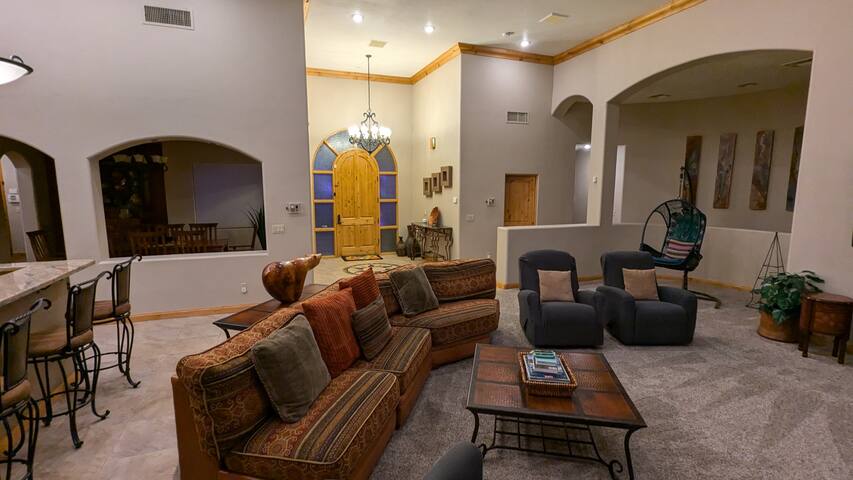 Vegas/Henderson Tropical Oasis gallery image 5