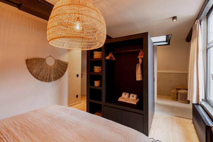 Luxury Barolo Appartamento in historic Antwerp gallery image 4