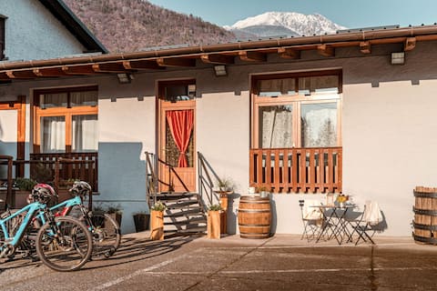 [BerninaExpress] Charming House in Vineyard Estate