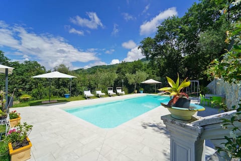 Private Pool-10' from the Sea