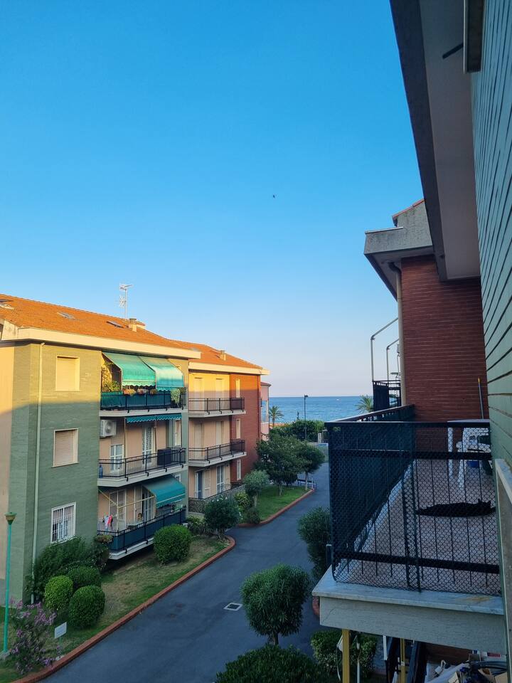 Bilocale A Due Passi Dal Mare - Pietra Ligure