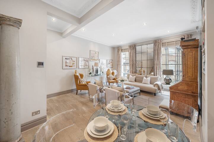 Elegant Chelsea Townhouse | Near Harrods & Museums gallery image 2