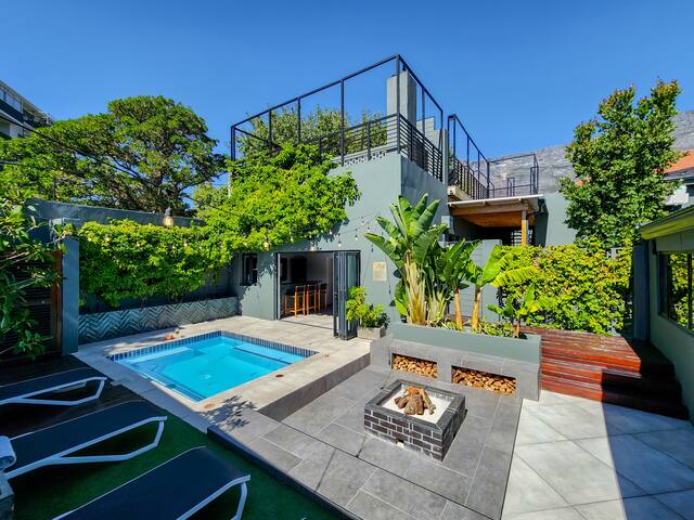 Botanica – Sunny villa ideal for large groups gallery image 2