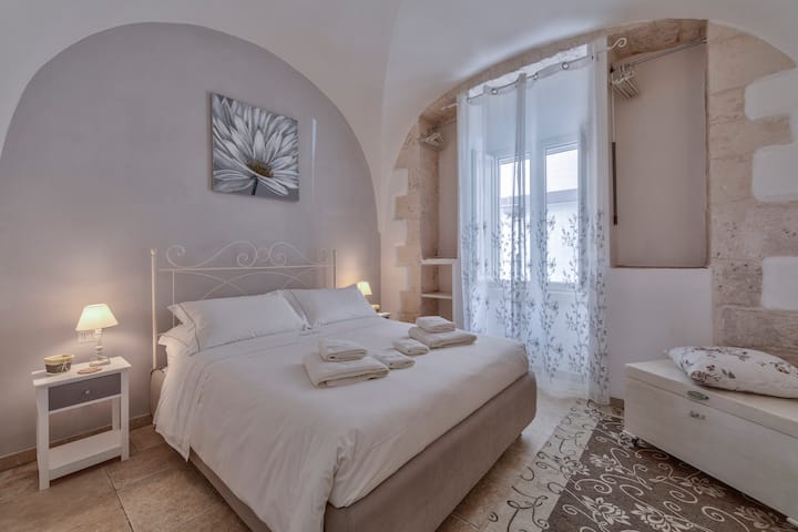 Schlafzimmer 1