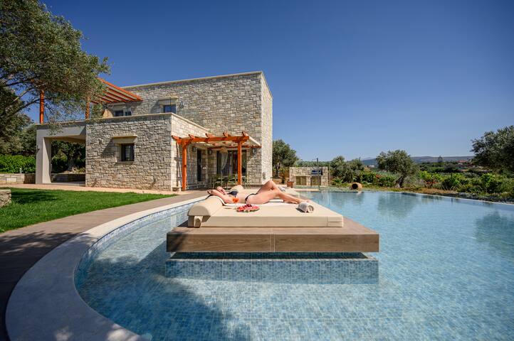 Diktamos villa,huge private pool,Garden gallery image 2