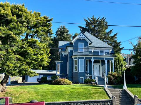 VAN DUSEN HOUSE: Newly Restored Victorian 5BR/4.5B